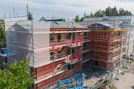 När ett nytt flerbostadshus skulle uppföras i Rönninge önskade kunden lösull till väggisoleringen och valet föll på Isover Insulsafe Wall 